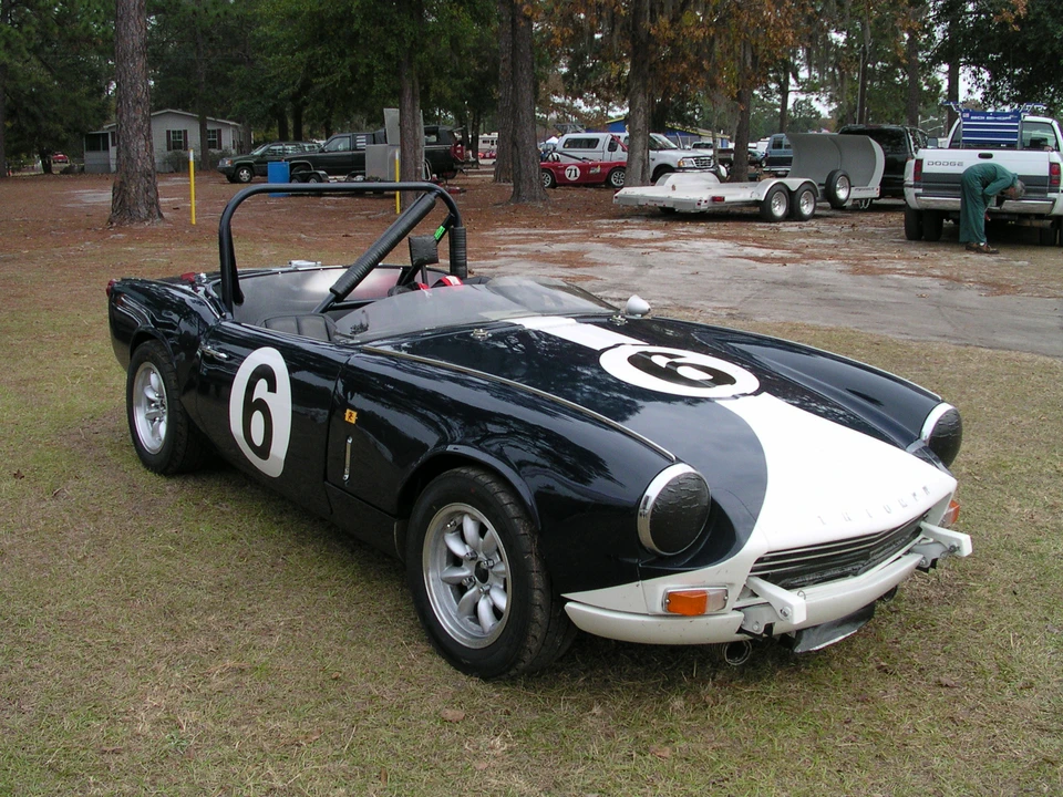 Triumph Spitfire - Image 10 of 31