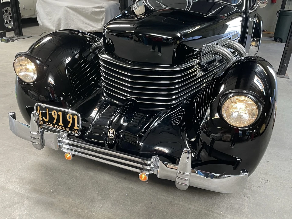1936 Cord 810 & 812 - Image 29 of 31