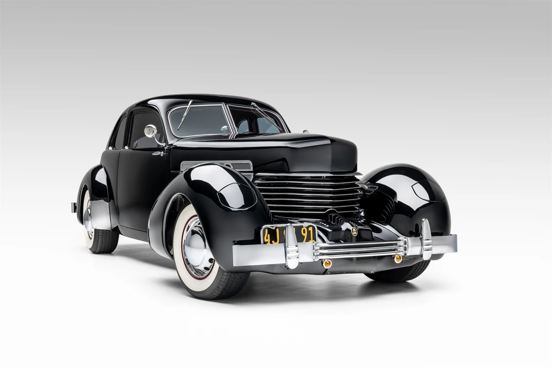 1936 Cord 810 & 812 - Image 8 of 31