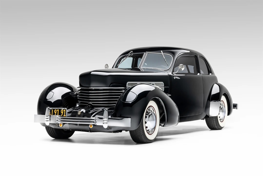1936 Cord 810 & 812 - Image 5 of 31