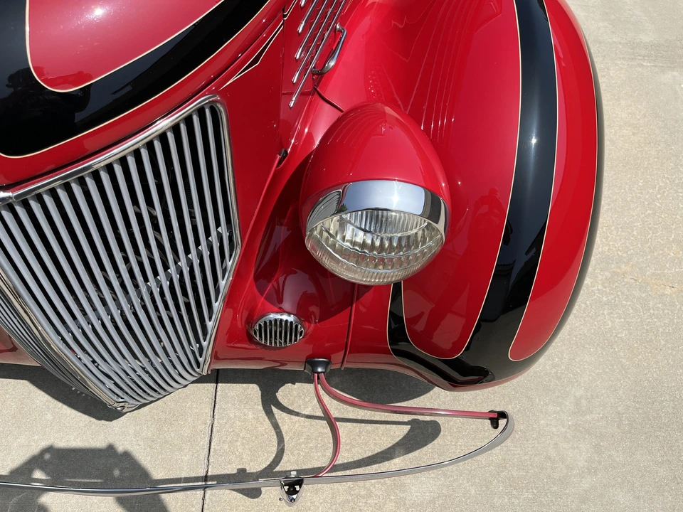 1936 Ford Model 48 & 68 - Image 17 of 31