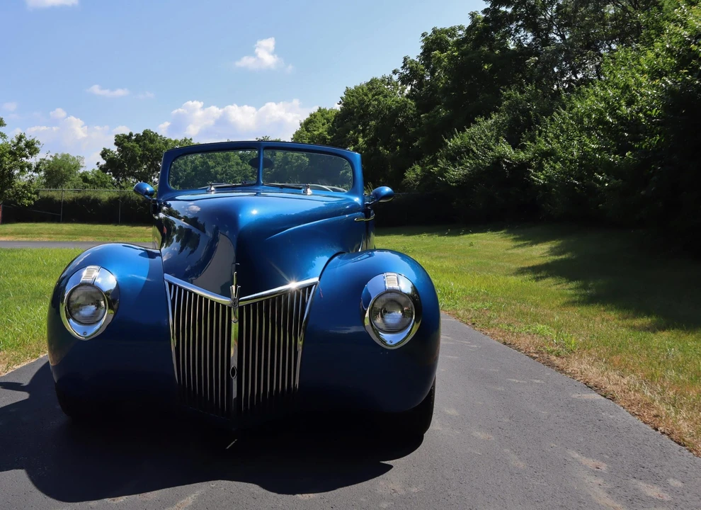 1939 Ford Standard & Deluxe & Super Deluxe - Image 4 of 31