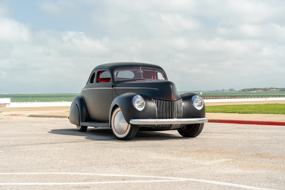 1939 Ford Standard & Deluxe & Super Deluxe - Image 4 of 31