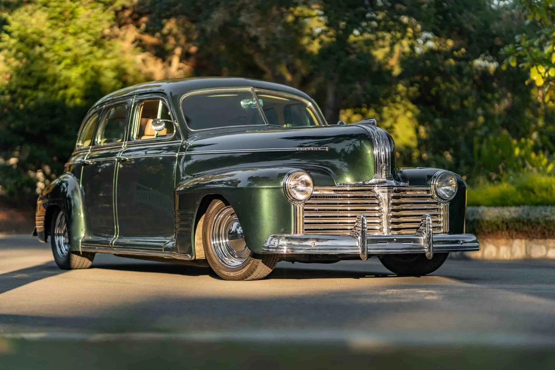1941 Pontiac - Image 8 of 31