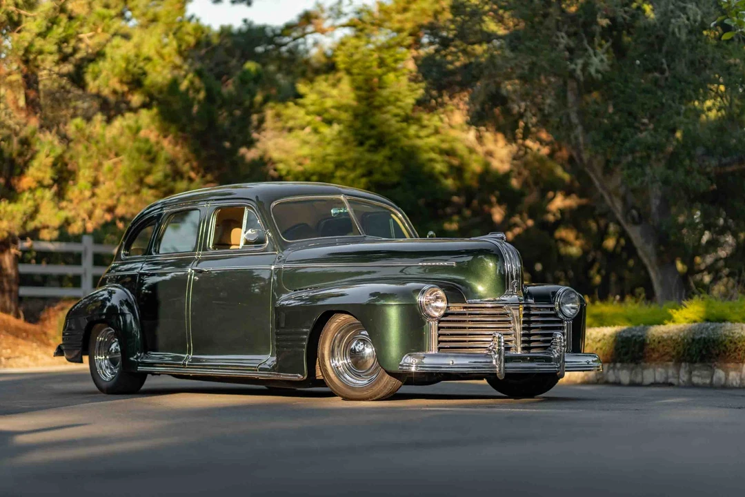 1941 Pontiac - Image 4 of 31