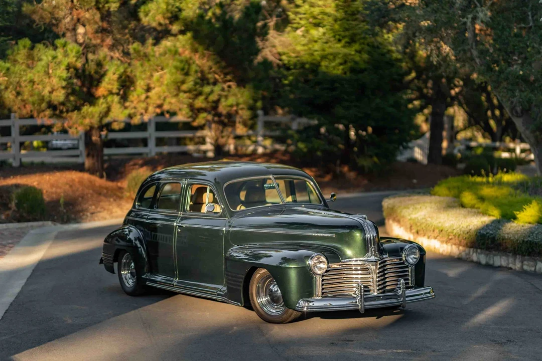 1941 Pontiac - Image 7 of 31