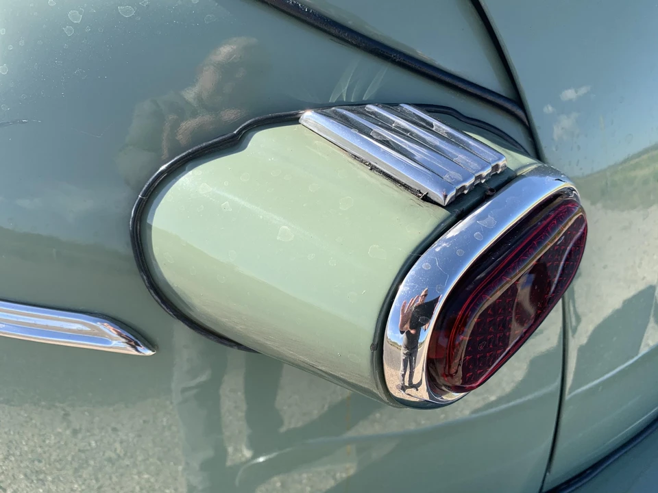1946 Ford Standard & Deluxe & Super Deluxe - Image 28 of 31