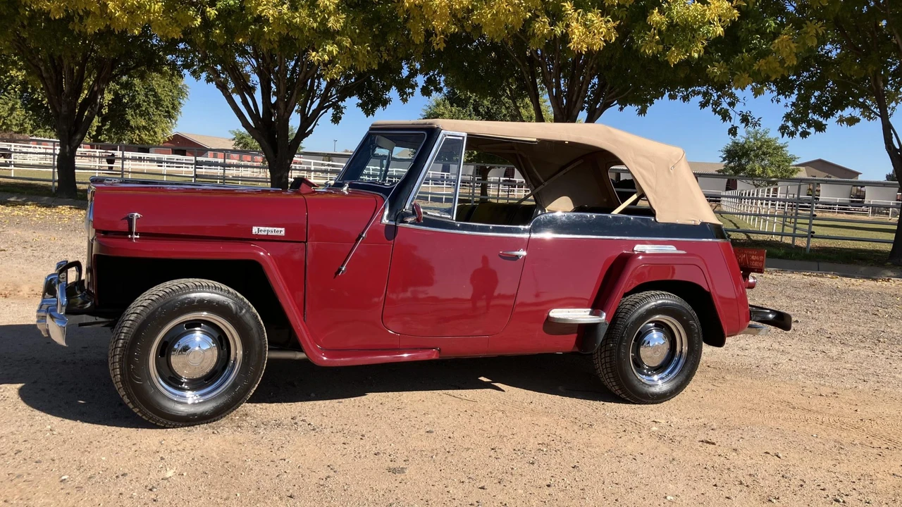 1949 Willys Jeepster - Image 17 of 31