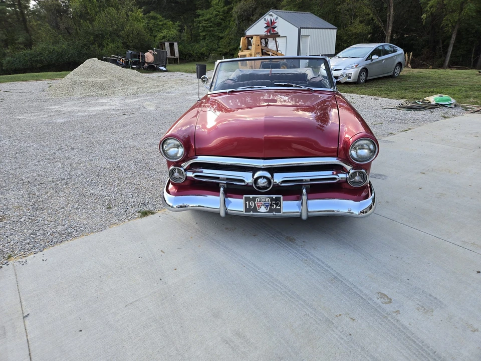 1952 Ford Crestline - Image 8 of 31