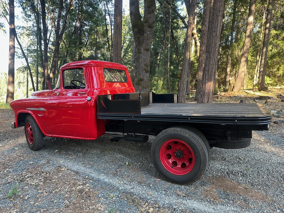 1955 Chevrolet Task Force - Image 16 of 31