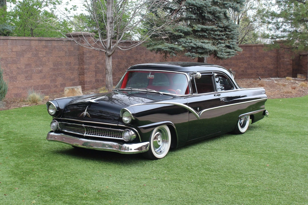 1955 Ford Fairlane 1st Gen - Image 5 of 31