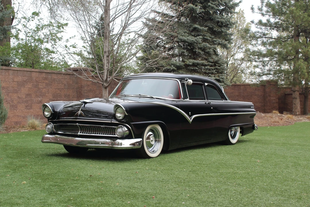 1955 Ford Fairlane 1st Gen - Image 2 of 31