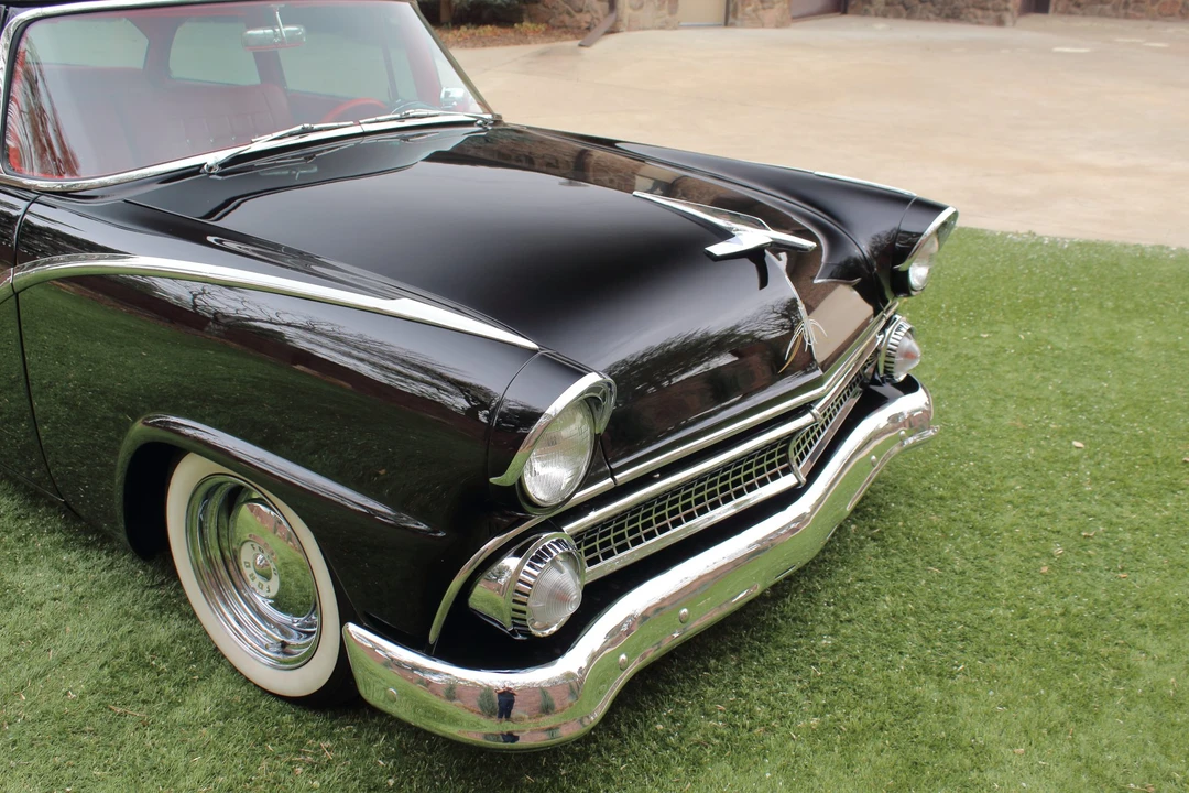 1955 Ford Fairlane 1st Gen - Image 20 of 31