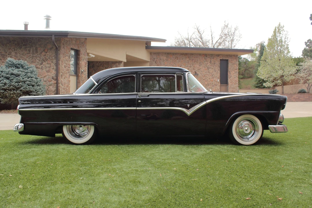 1955 Ford Fairlane 1st Gen - Image 16 of 31