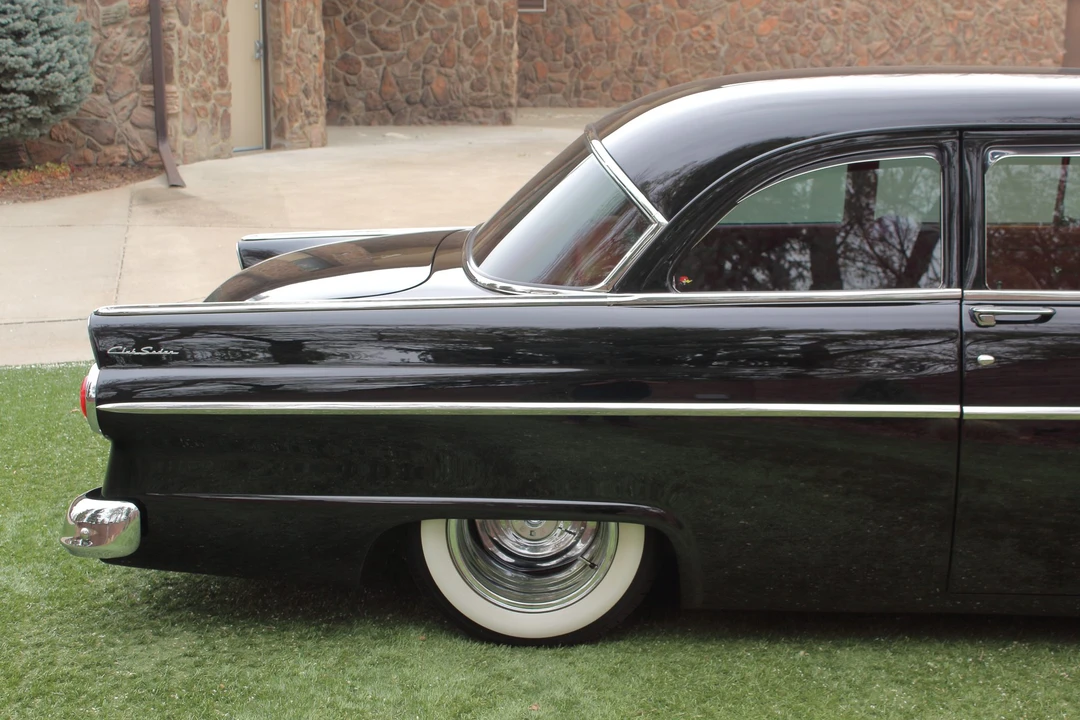1955 Ford Fairlane 1st Gen - Image 26 of 31