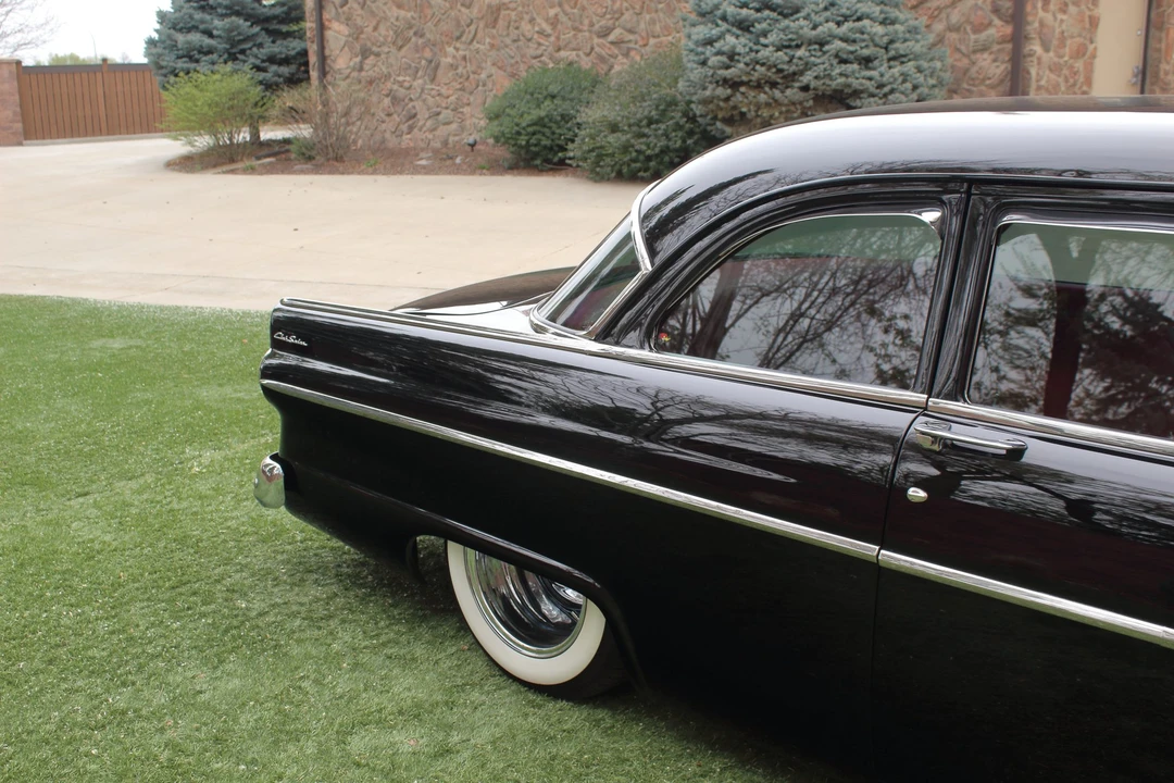 1955 Ford Fairlane 1st Gen - Image 25 of 31