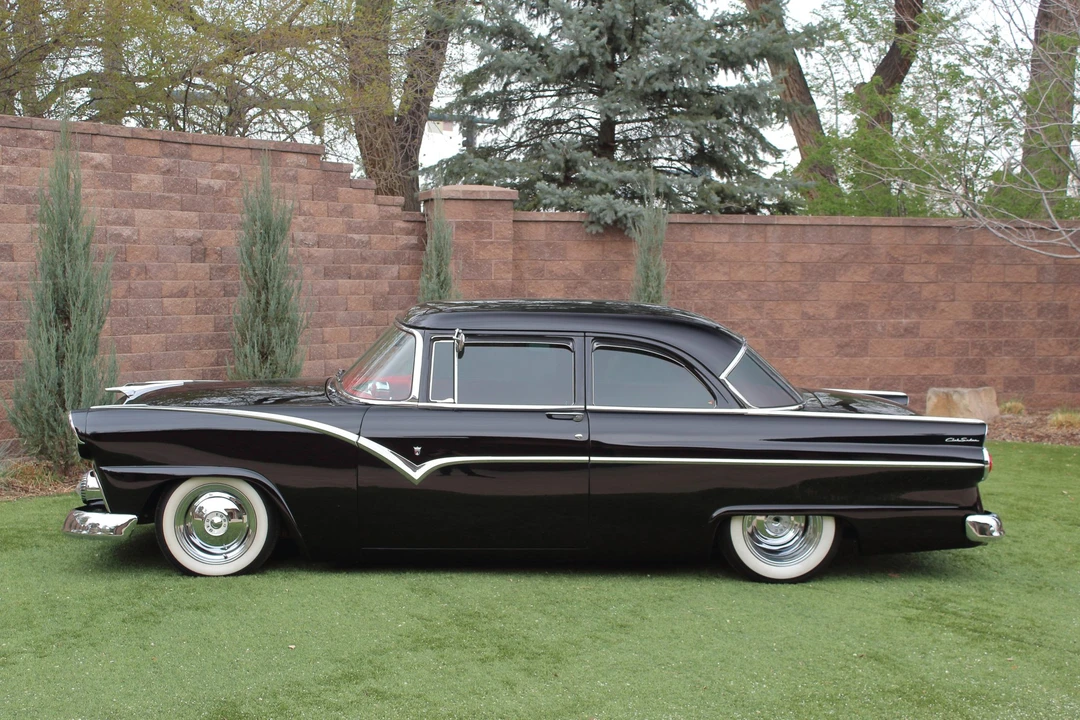 1955 Ford Fairlane 1st Gen - Image 6 of 31