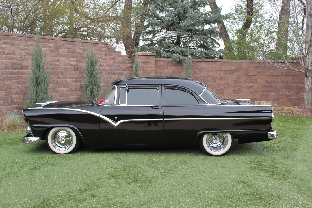 1955 Ford Fairlane 1st Gen - Image 8 of 31