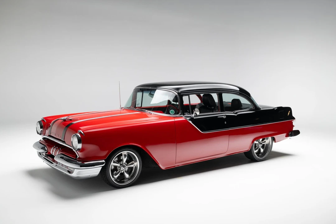 1955 Pontiac Chieftain - Image 2 of 31