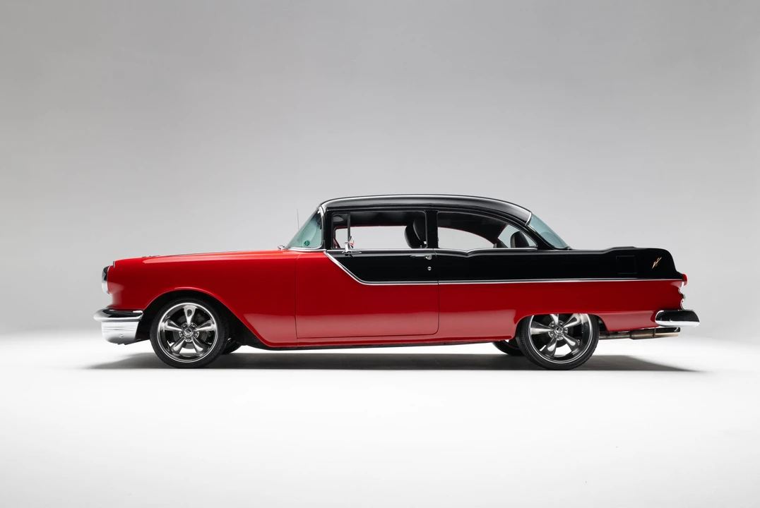 1955 Pontiac Chieftain - Image 10 of 31