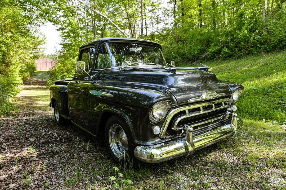 1957 Chevrolet Task Force - Image 7 of 31