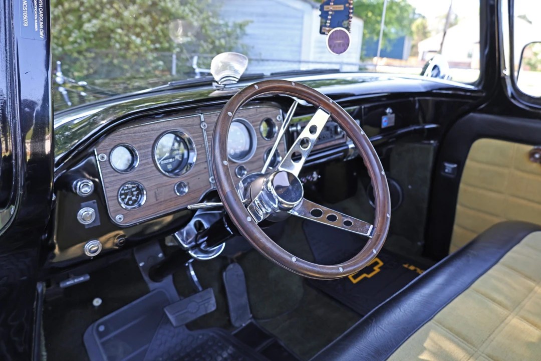 1957 Chevrolet Task Force - Image 26 of 31