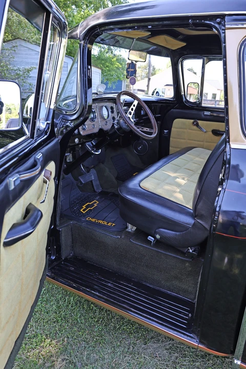 1957 Chevrolet Task Force - Image 27 of 31
