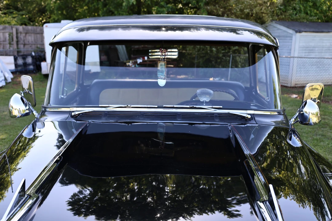 1957 Chevrolet Task Force - Image 19 of 31