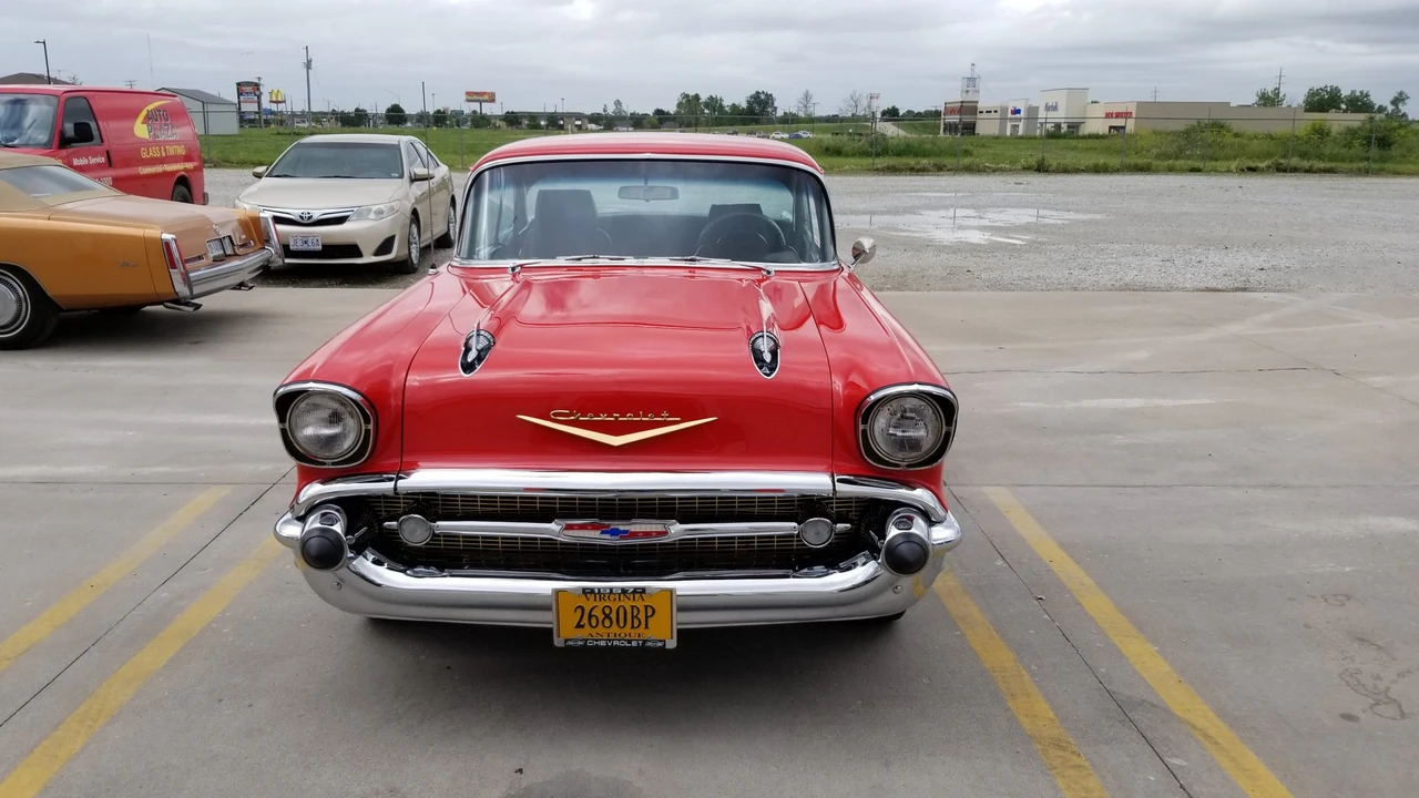 1957 Chevrolet Tri-Five Bel Air 2-Door Hardtop & Coupe - Image 14 of 31