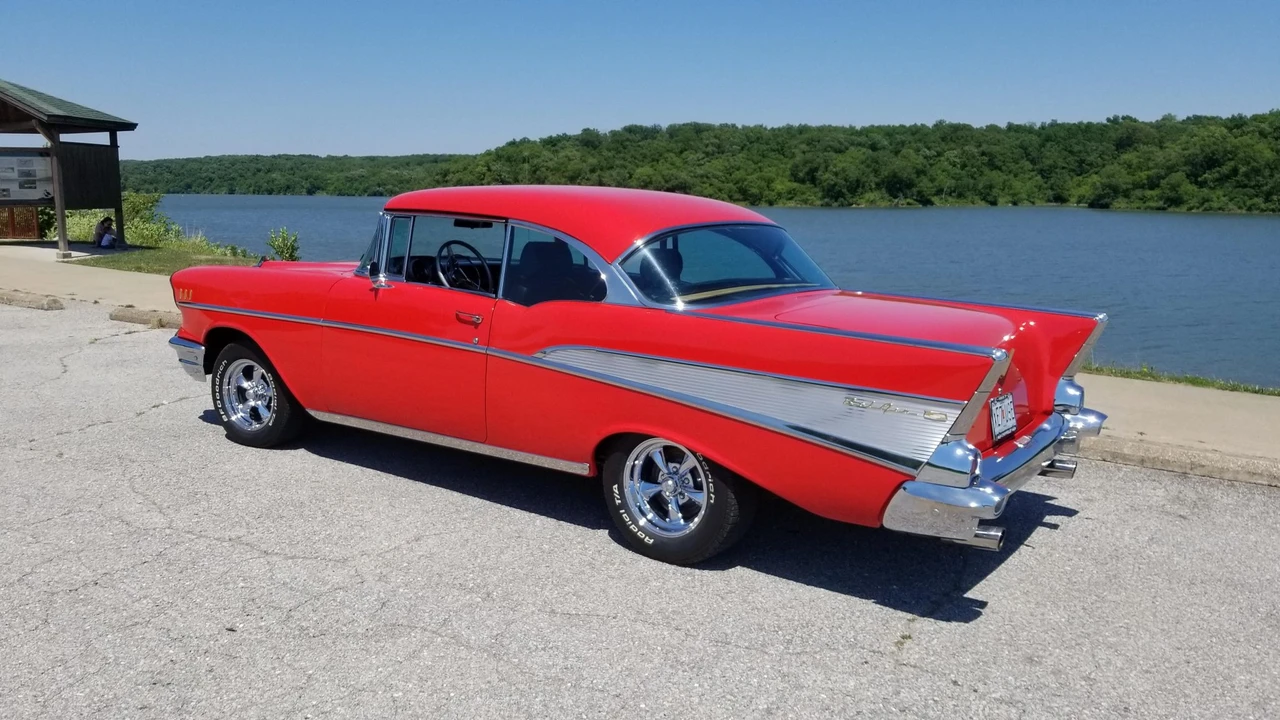 1957 Chevrolet Tri-Five Bel Air 2-Door Hardtop & Coupe - Image 9 of 31