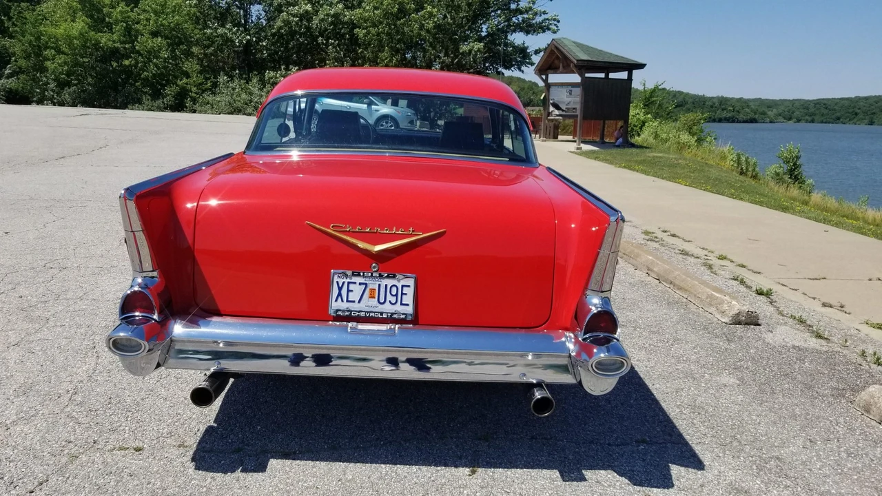 1957 Chevrolet Tri-Five Bel Air 2-Door Hardtop & Coupe - Image 10 of 31