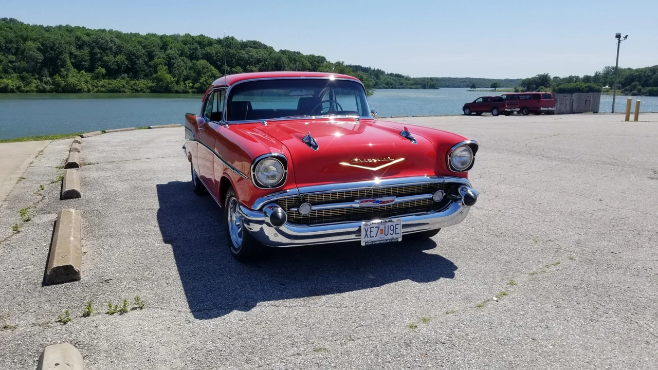 1957 Chevrolet Tri-Five Bel Air 2-Door Hardtop & Coupe - Image 4 of 31
