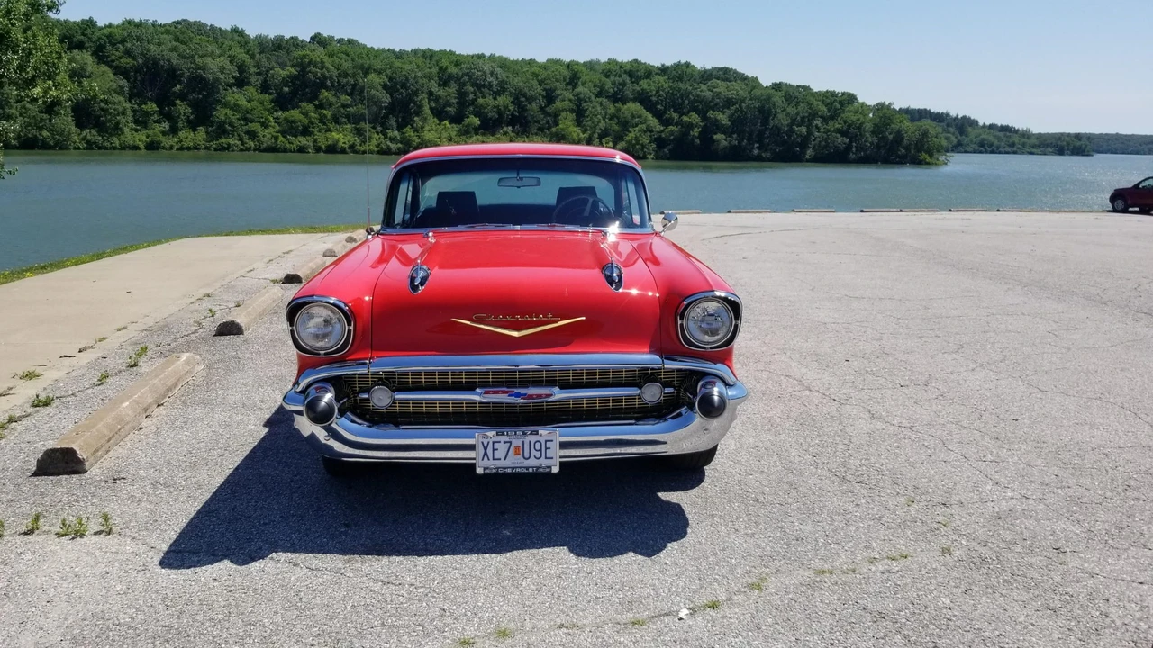 1957 Chevrolet Tri-Five Bel Air 2-Door Hardtop & Coupe - Image 5 of 31