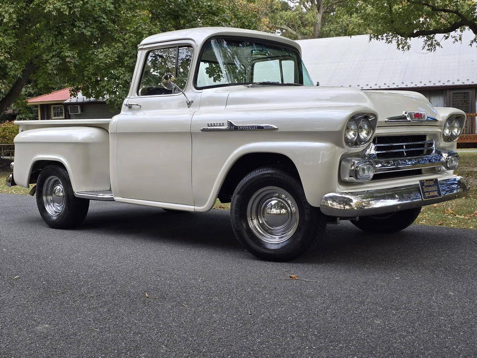 1958 Chevrolet Task Force - Image 23 of 31
