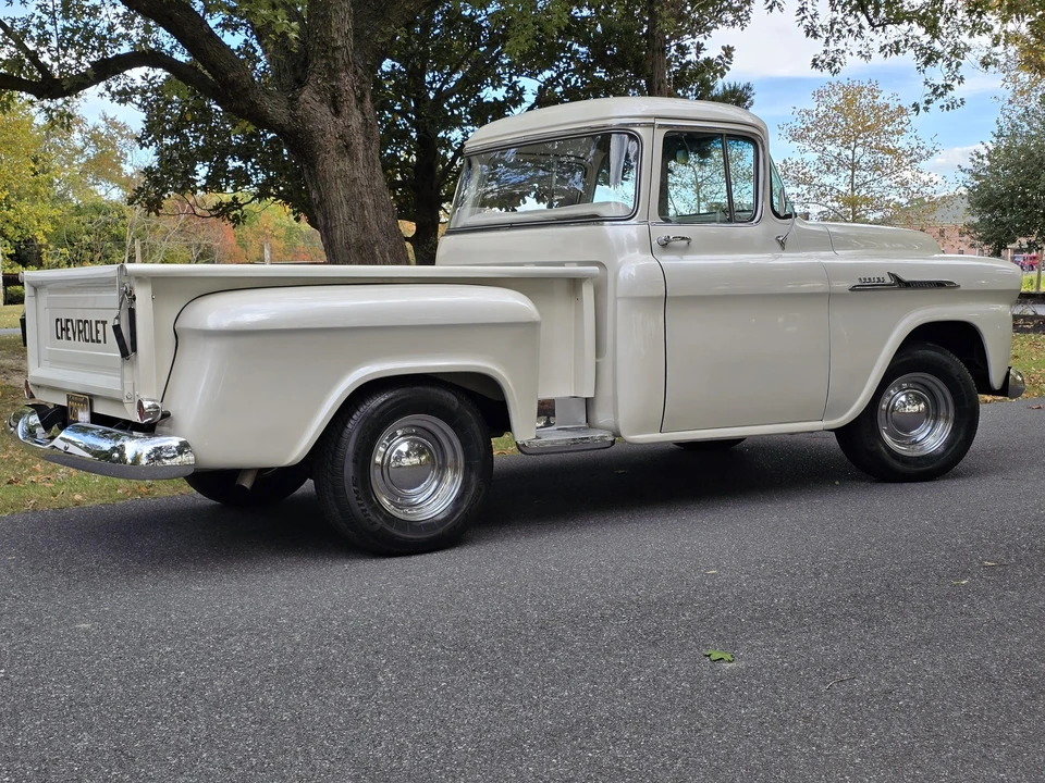 1958 Chevrolet Task Force - Image 28 of 31