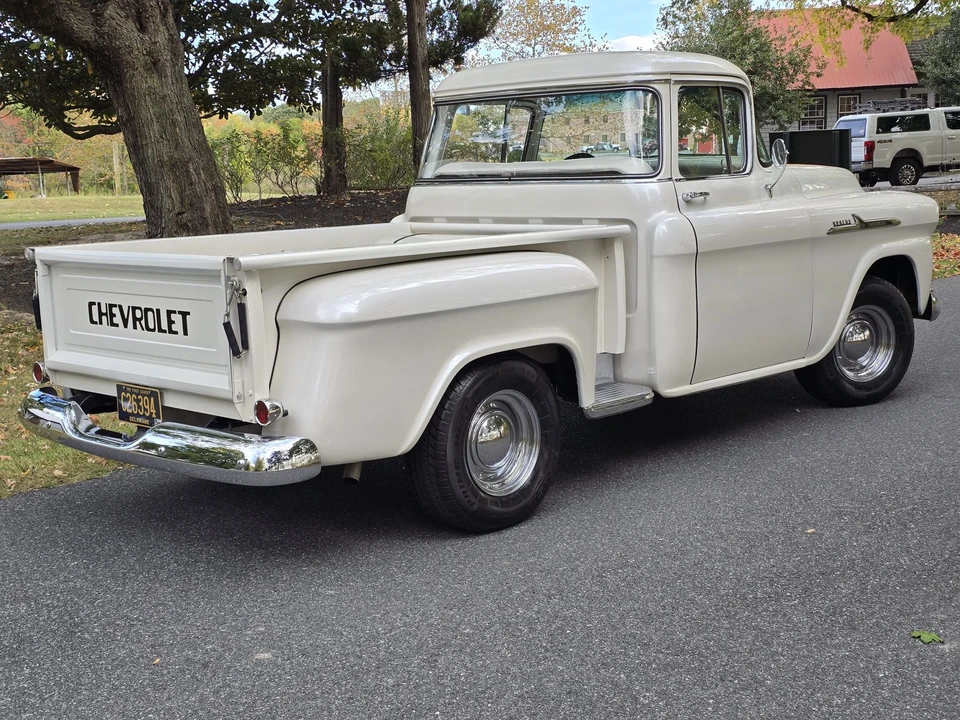 1958 Chevrolet Task Force - Image 29 of 31
