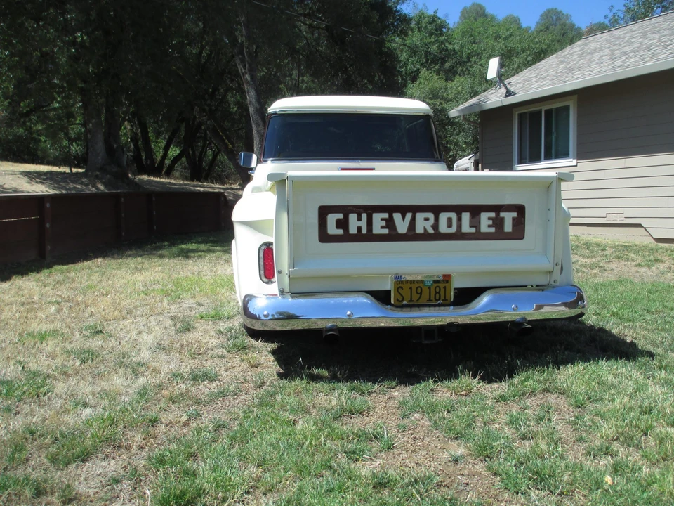 1958 Chevrolet Task Force - Image 9 of 31