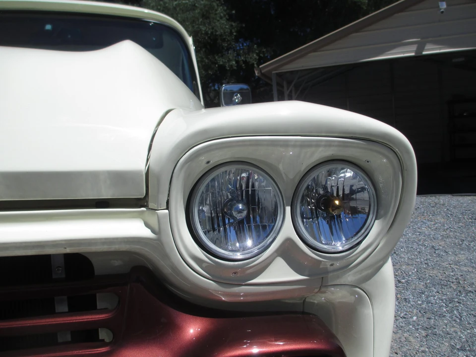 1958 Chevrolet Task Force - Image 24 of 31