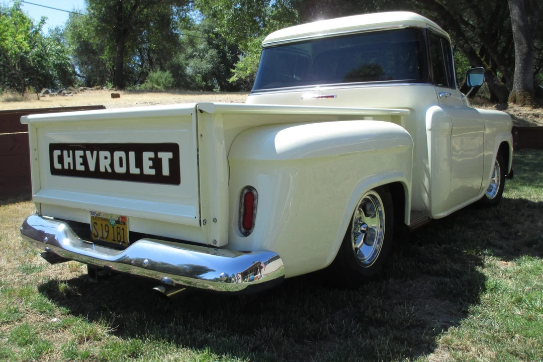 1958 Chevrolet Task Force - Image 12 of 31