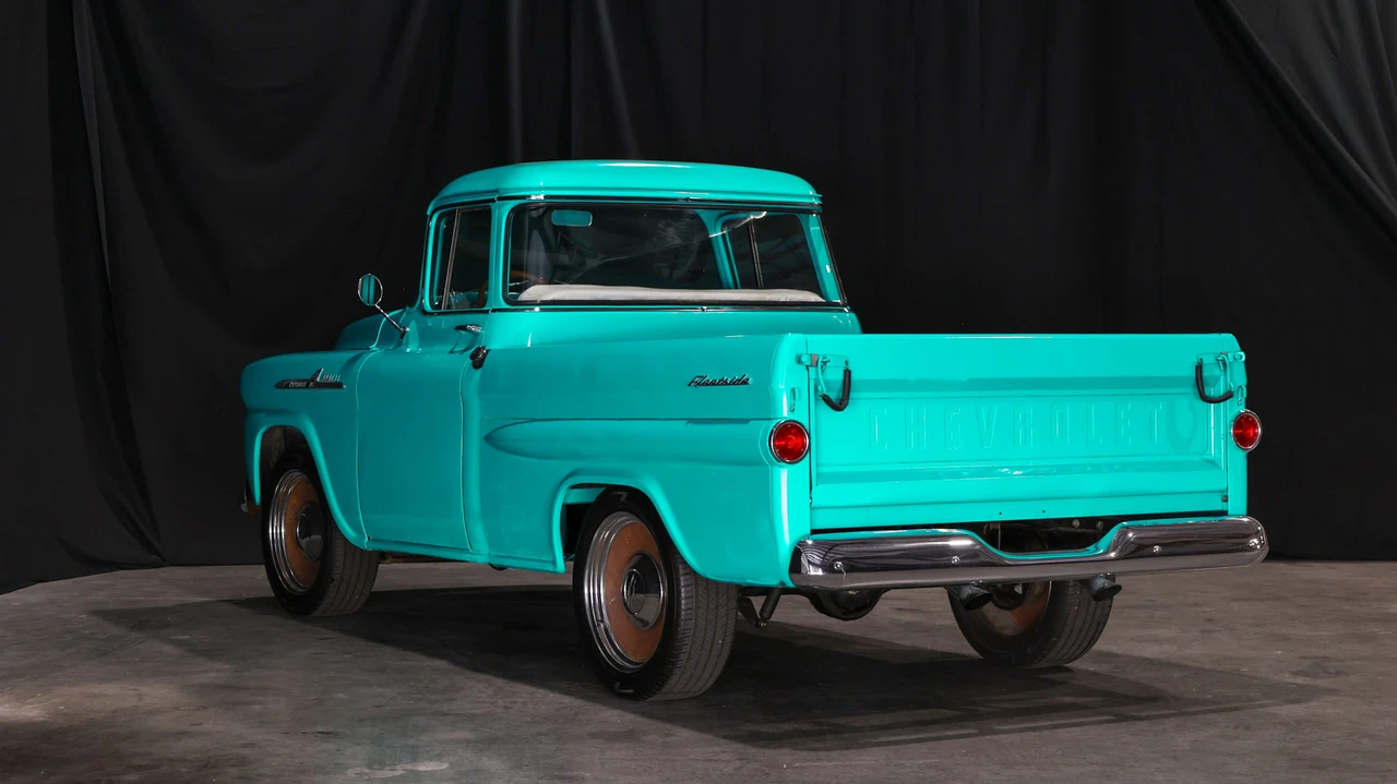 1958 Chevrolet Task Force - Image 9 of 31