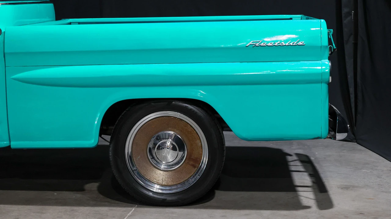 1958 Chevrolet Task Force - Image 16 of 31