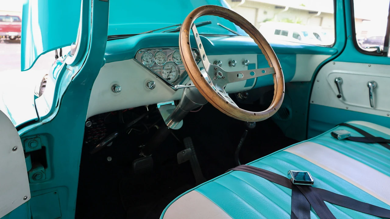 1958 Chevrolet Task Force - Image 28 of 31