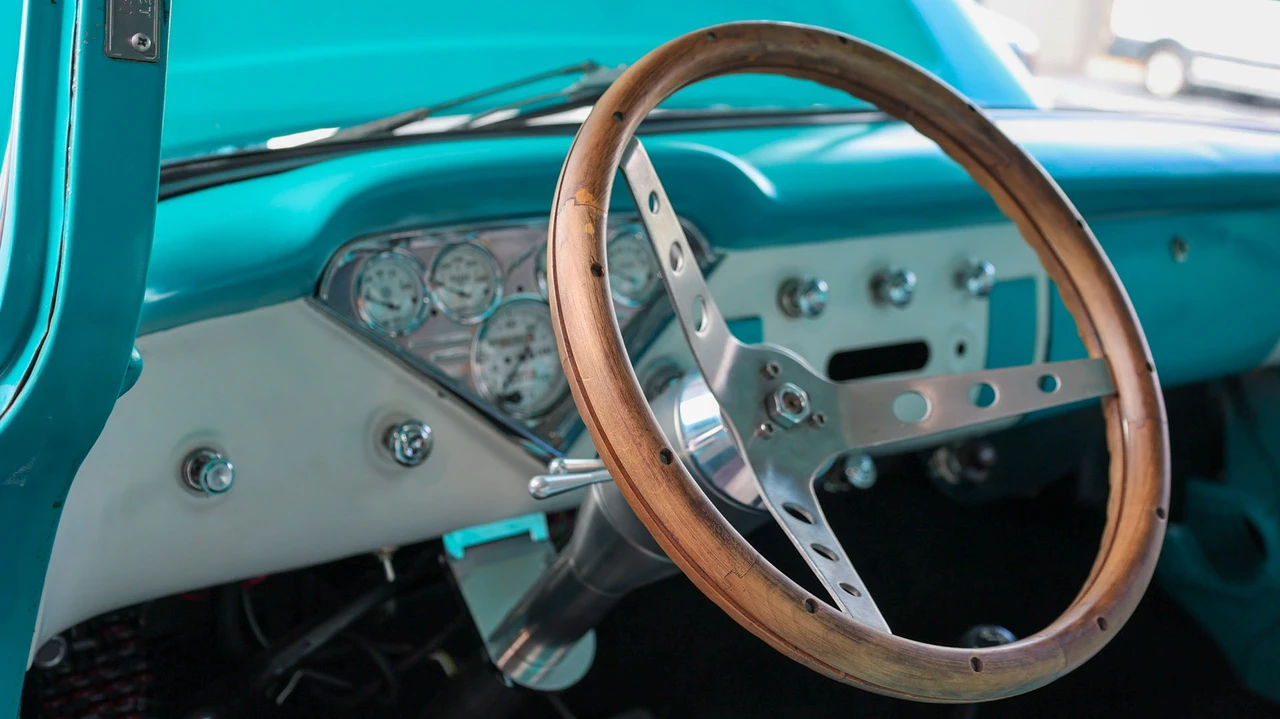 1958 Chevrolet Task Force - Image 29 of 31