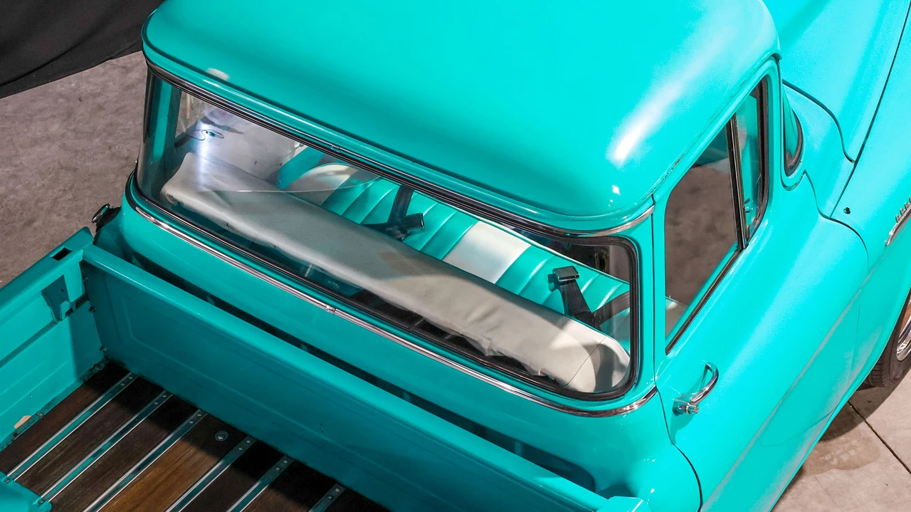 1958 Chevrolet Task Force - Image 19 of 31