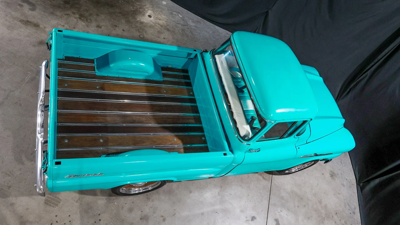1958 Chevrolet Task Force - Image 10 of 31