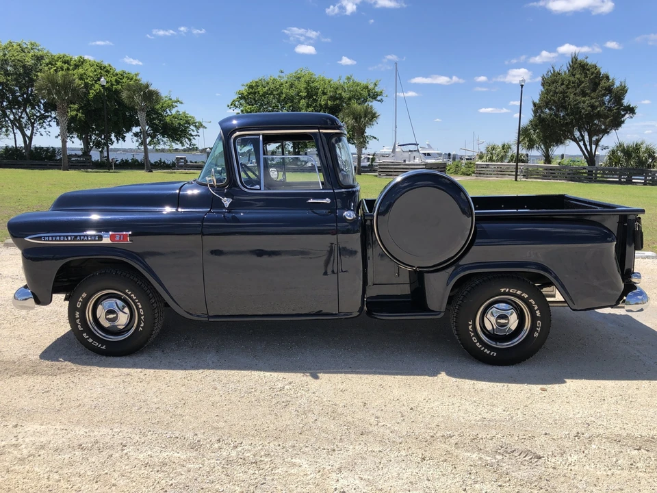 1959 Chevrolet Task Force - Image 7 of 31