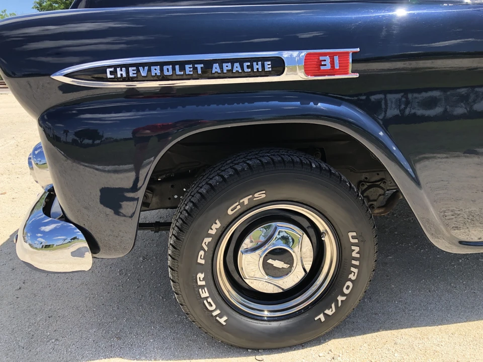 1959 Chevrolet Task Force - Image 23 of 31