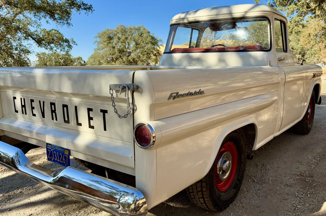 1959 Chevrolet Task Force - Image 15 of 31
