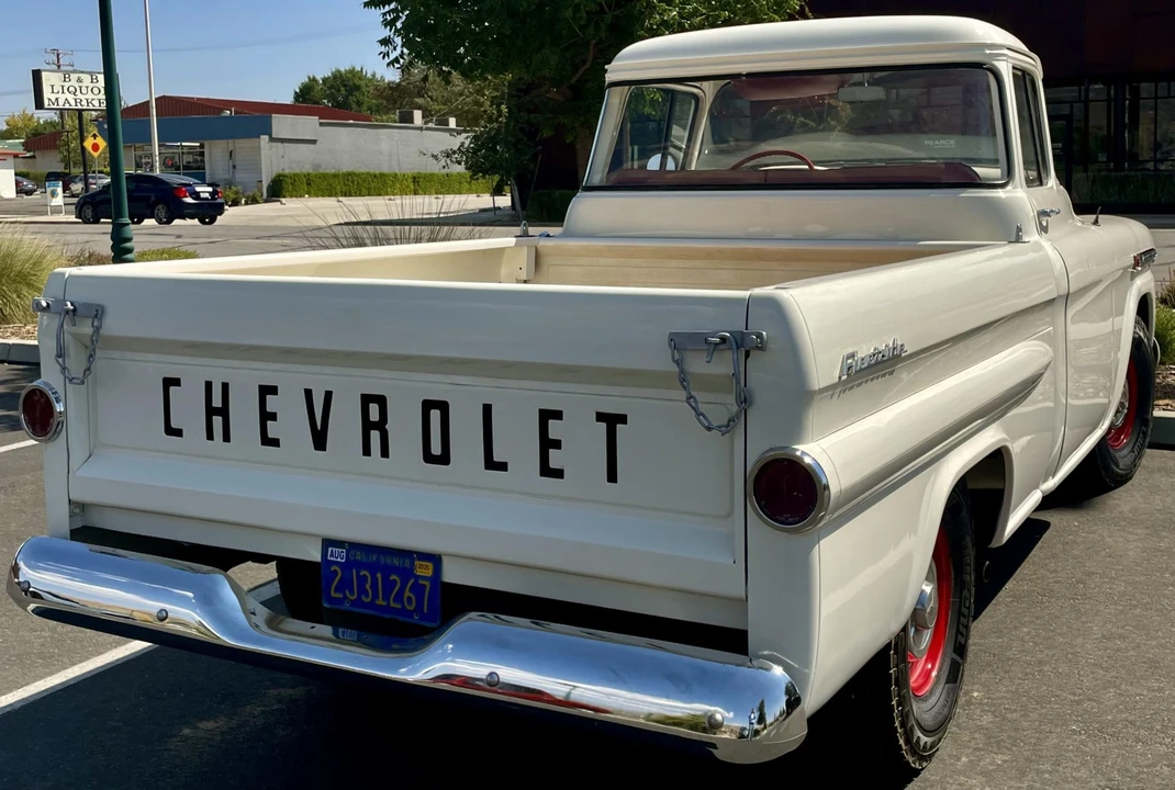 1959 Chevrolet Task Force - Image 16 of 31
