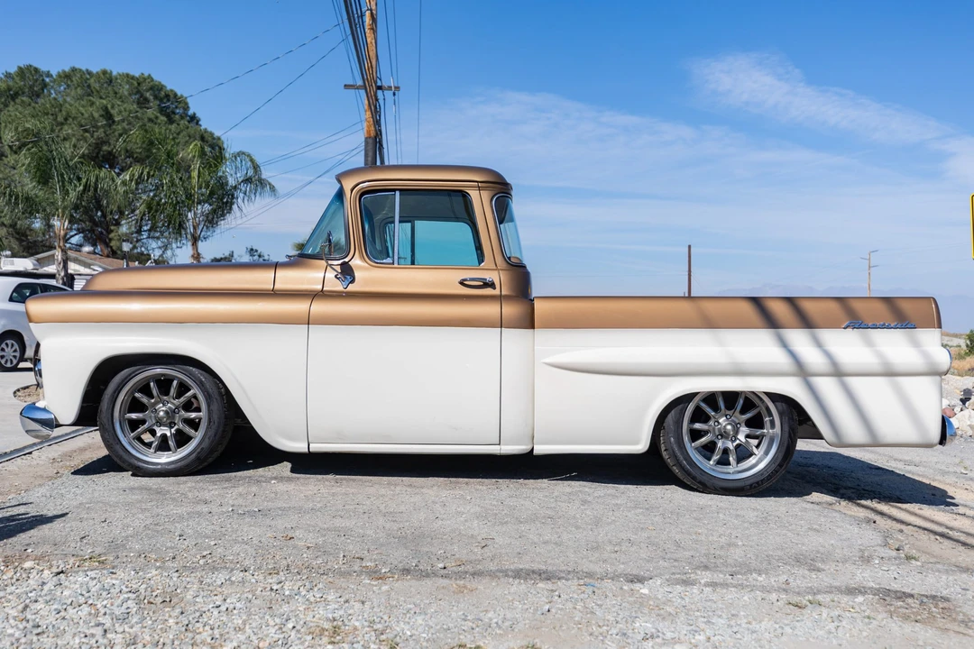 1959 Chevrolet Task Force - Image 8 of 31